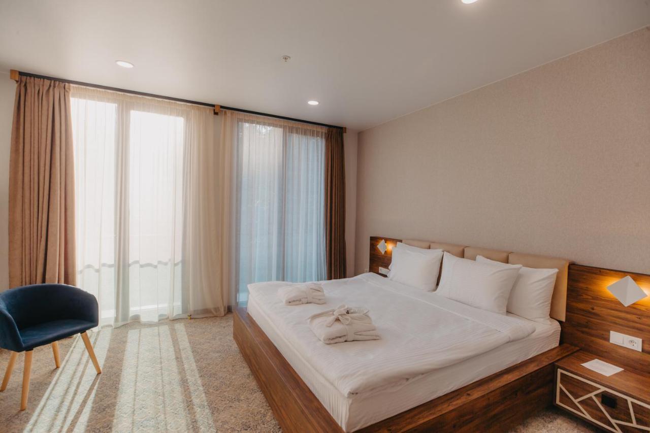 Capo Verde Hotel 巴统 外观 照片